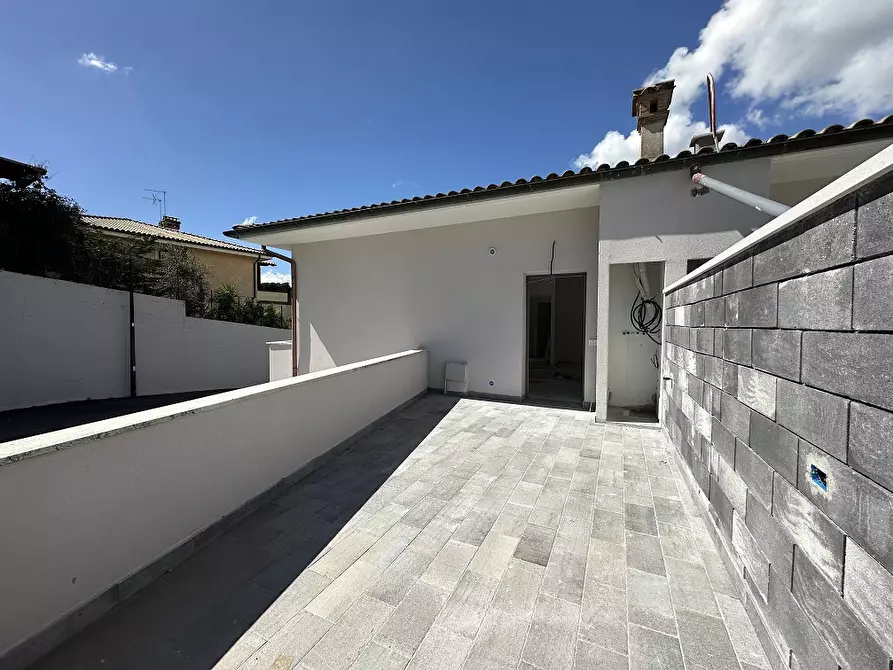 casa indipendente in vendita a Manziana