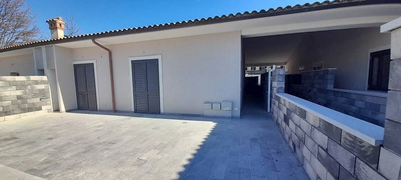 casa indipendente in vendita a Manziana in zona Quadroni