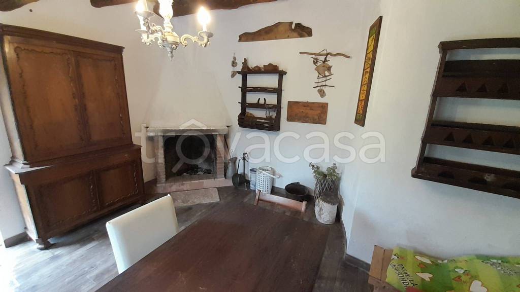 casa indipendente in vendita a Manziana