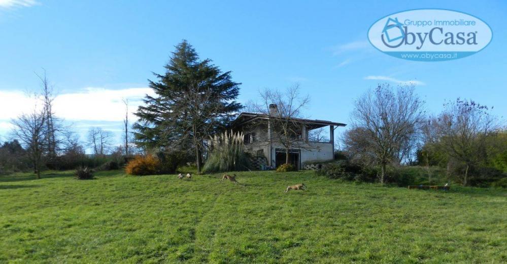 casa indipendente in vendita a Manziana