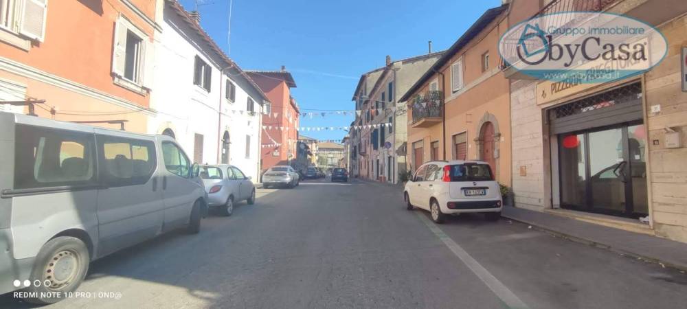 locale commerciale in vendita a Manziana