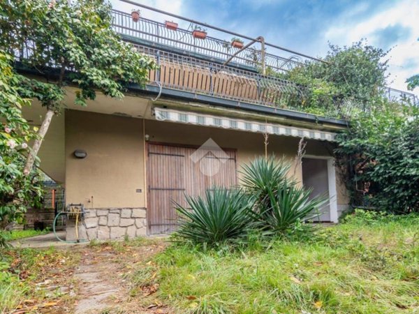 casa indipendente in vendita a Manziana