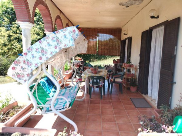 casa indipendente in vendita a Manziana