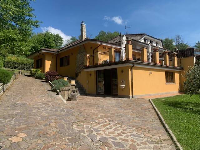 casa indipendente in vendita a Manziana