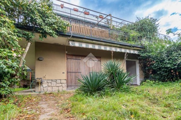 casa indipendente in vendita a Manziana