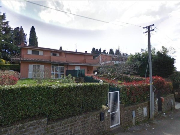 casa indipendente in vendita a Manziana