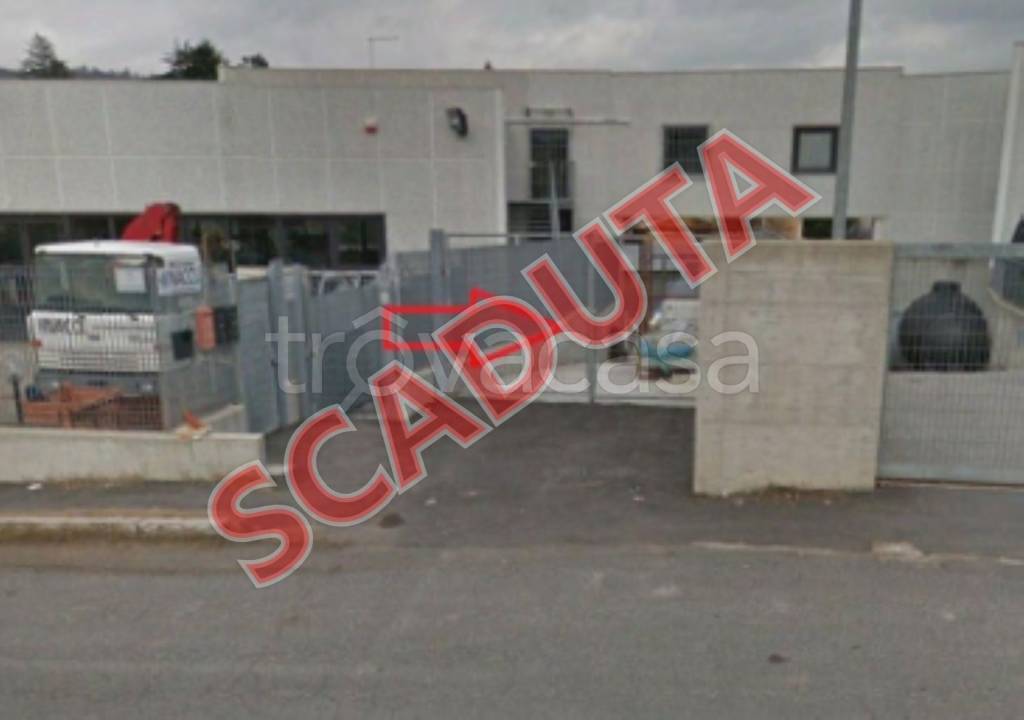 locale commerciale in vendita a Manziana