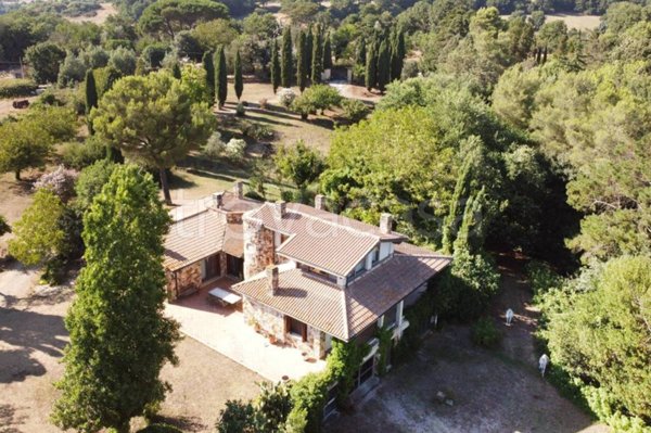 casa indipendente in vendita a Manziana