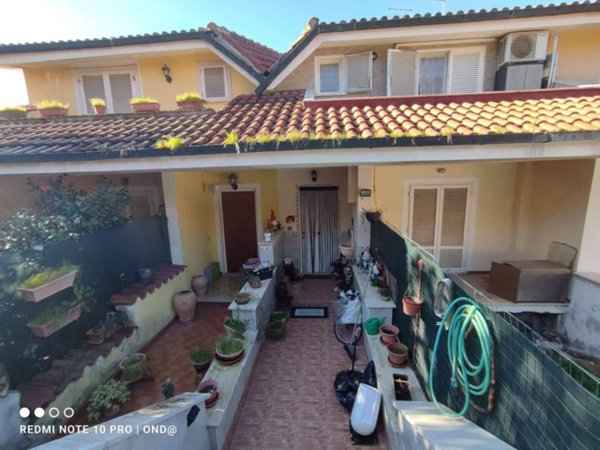 villetta a schiera in vendita a Manziana