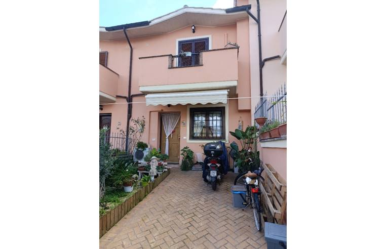 villa in vendita a Manziana