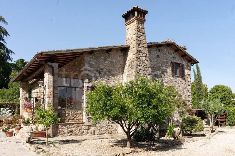 casa indipendente in vendita a Manziana