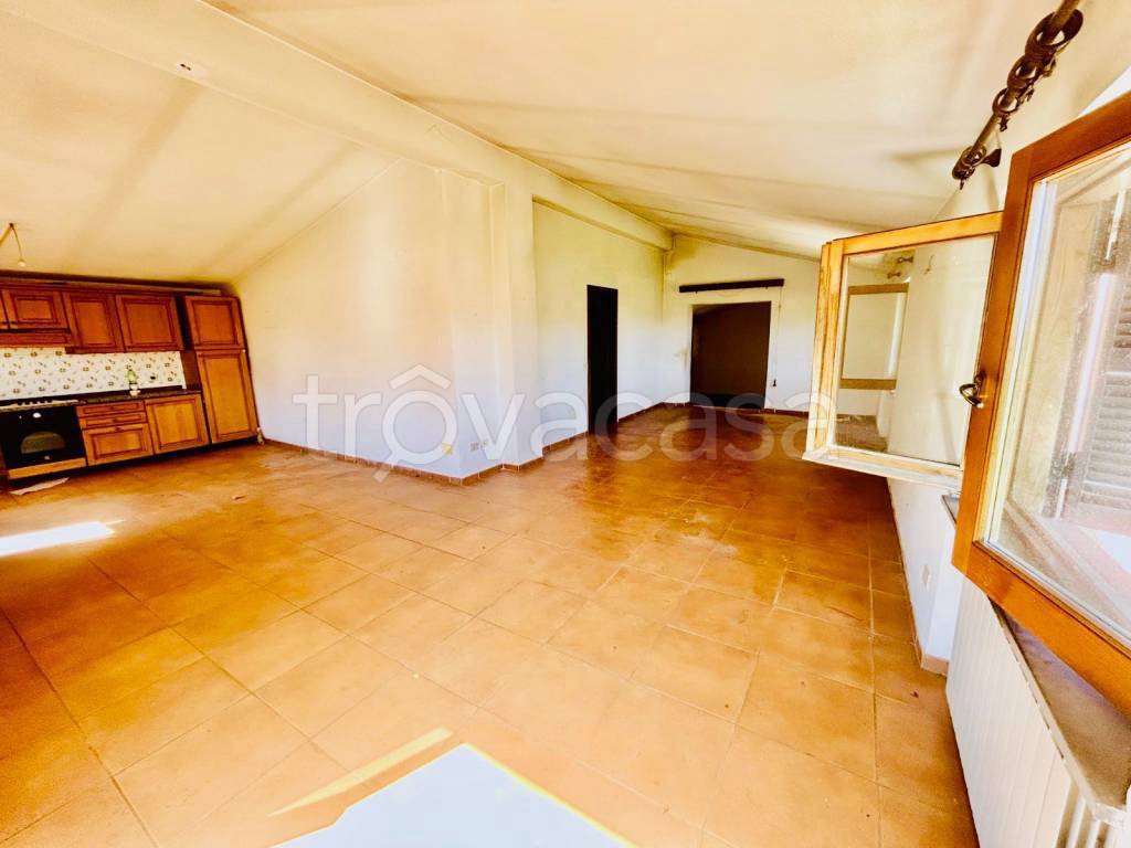 casa indipendente in vendita a Manziana