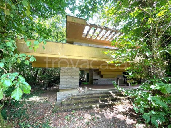 casa indipendente in vendita a Manziana