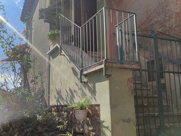 appartamento in vendita a Manziana in zona Quadroni