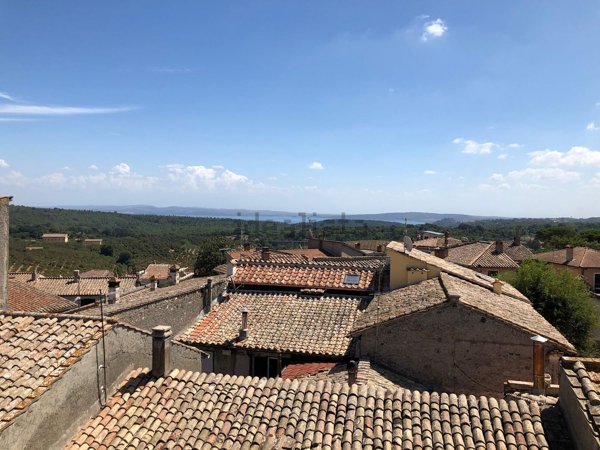 casa indipendente in vendita a Manziana