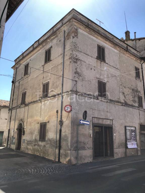 casa indipendente in vendita a Manziana