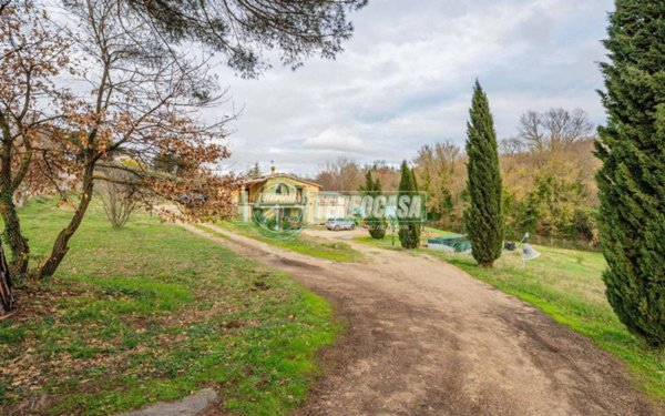 casa indipendente in vendita a Manziana