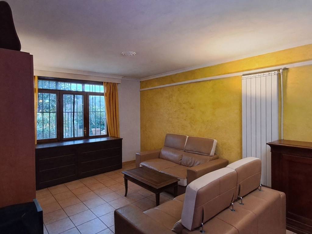 casa indipendente in vendita a Manziana