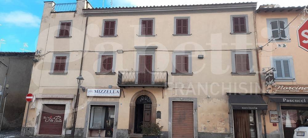 appartamento in vendita a Manziana in zona Quadroni