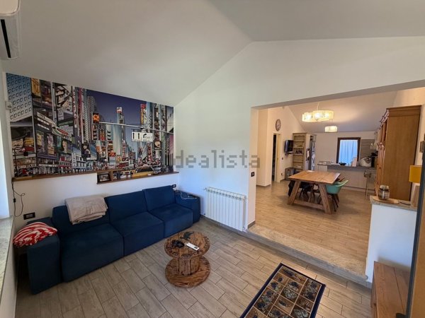 appartamento in vendita a Manziana in zona Quadroni