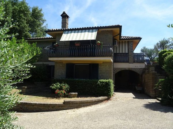 casa indipendente in vendita a Manziana in zona Quadroni
