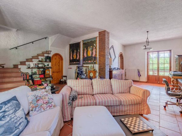 casa indipendente in vendita a Manziana