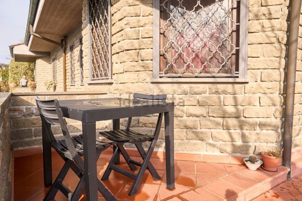 casa indipendente in vendita a Manziana