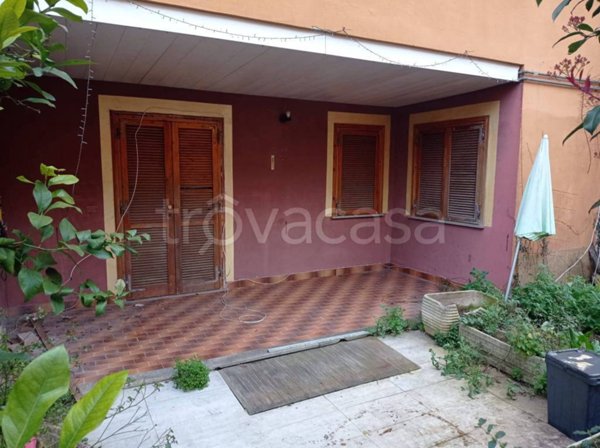 casa indipendente in vendita a Manziana