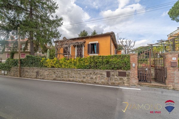 casa indipendente in vendita a Manziana