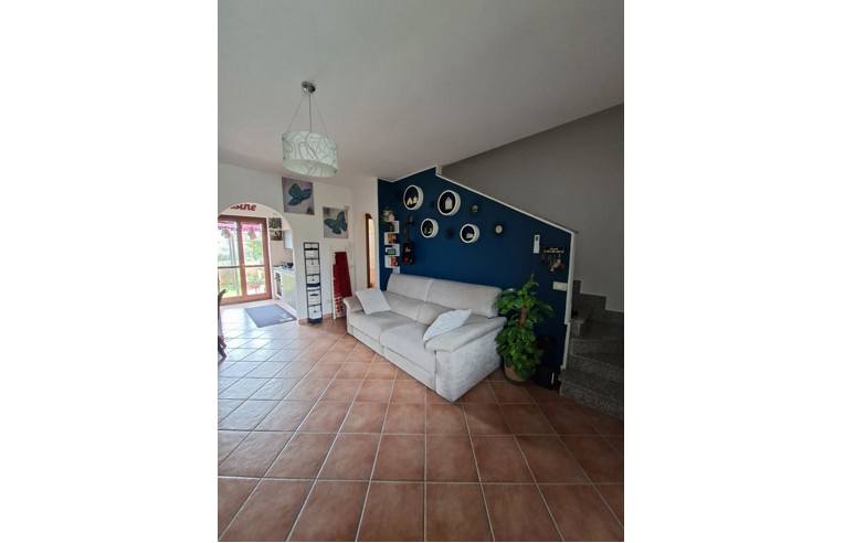 casa indipendente in vendita a Manziana