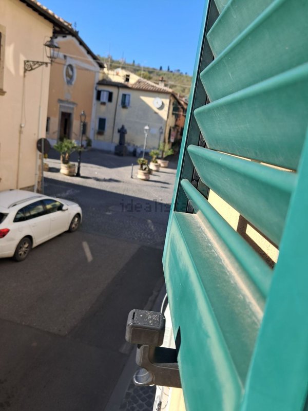 appartamento in vendita a Manziana in zona Quadroni