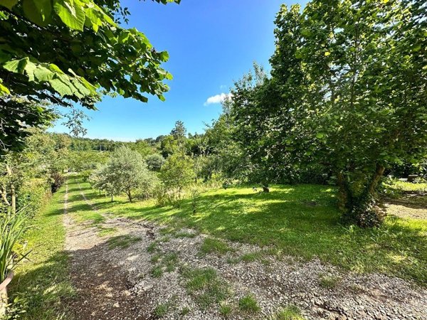locale di sgombero in vendita a Manziana