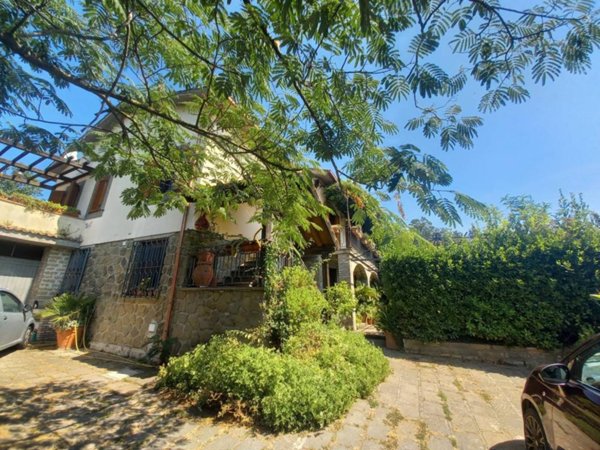 casa indipendente in vendita a Manziana in zona Quadroni