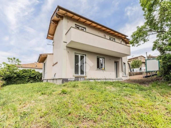 appartamento in vendita a Manziana in zona Quadroni