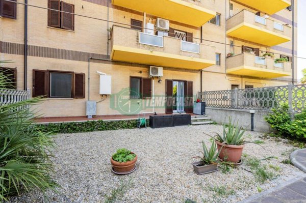 appartamento in vendita a Manziana in zona Quadroni