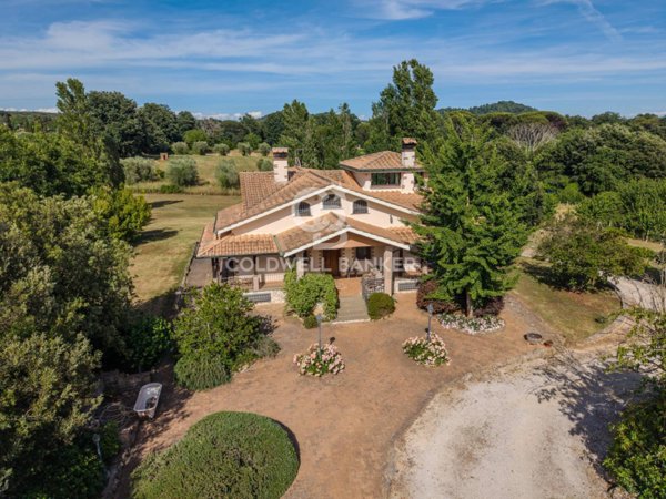 casa indipendente in vendita a Manziana in zona Quadroni