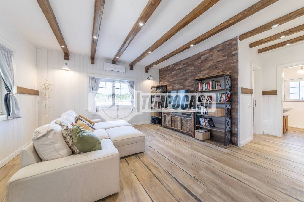 casa indipendente in vendita a Manziana