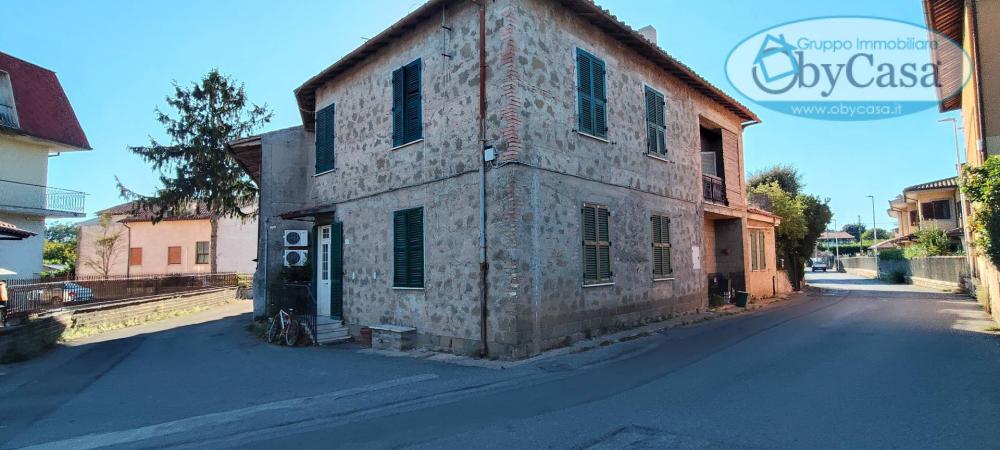 appartamento in vendita a Manziana in zona Quadroni