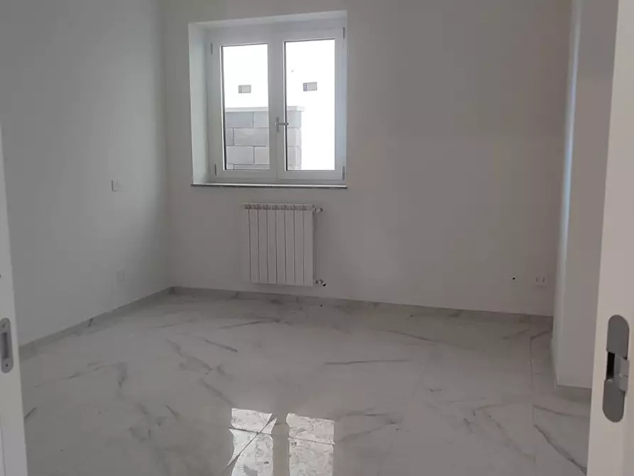 appartamento in vendita a Manziana in zona Quadroni