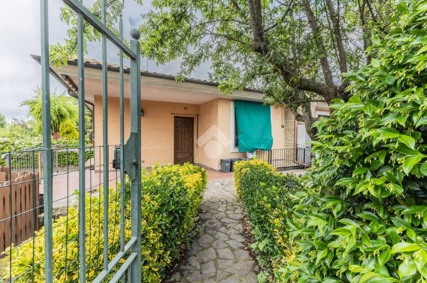 casa indipendente in vendita a Manziana in zona Quadroni