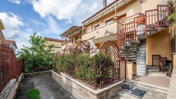 appartamento in vendita a Marcellina