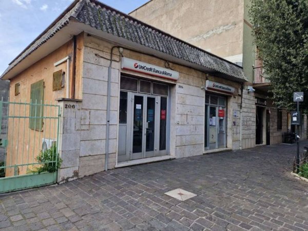 negozio in vendita a Marcellina