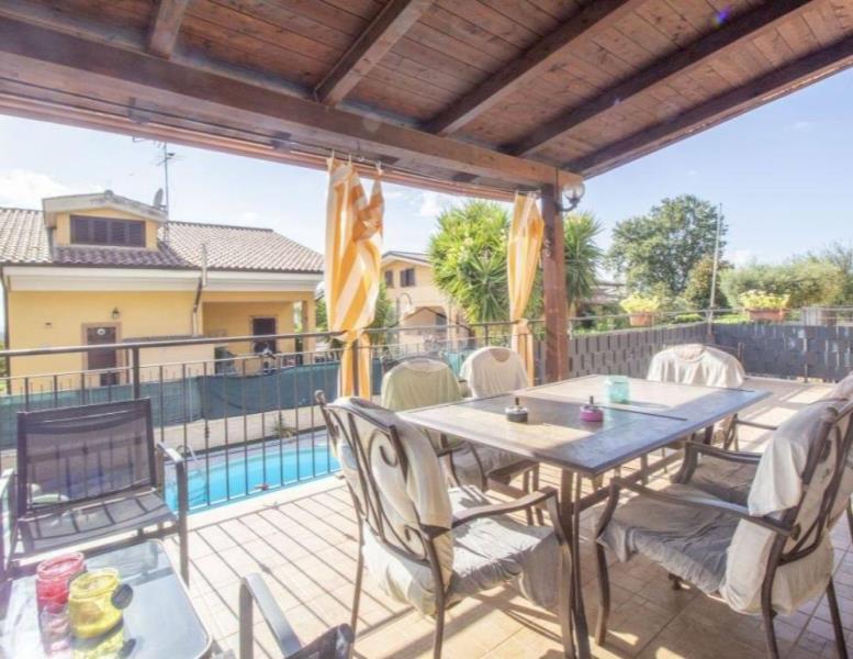 casa indipendente in vendita a Marcellina