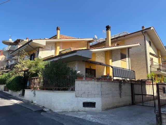 appartamento in vendita a Marcellina