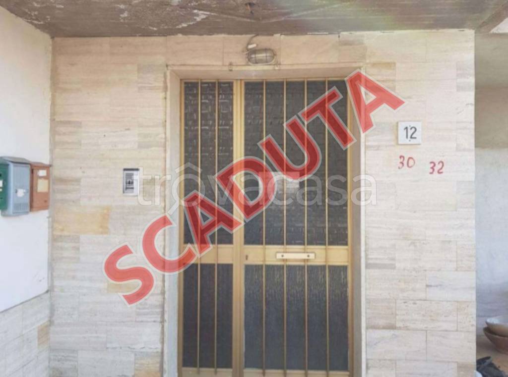 locale commerciale in vendita a Marcellina