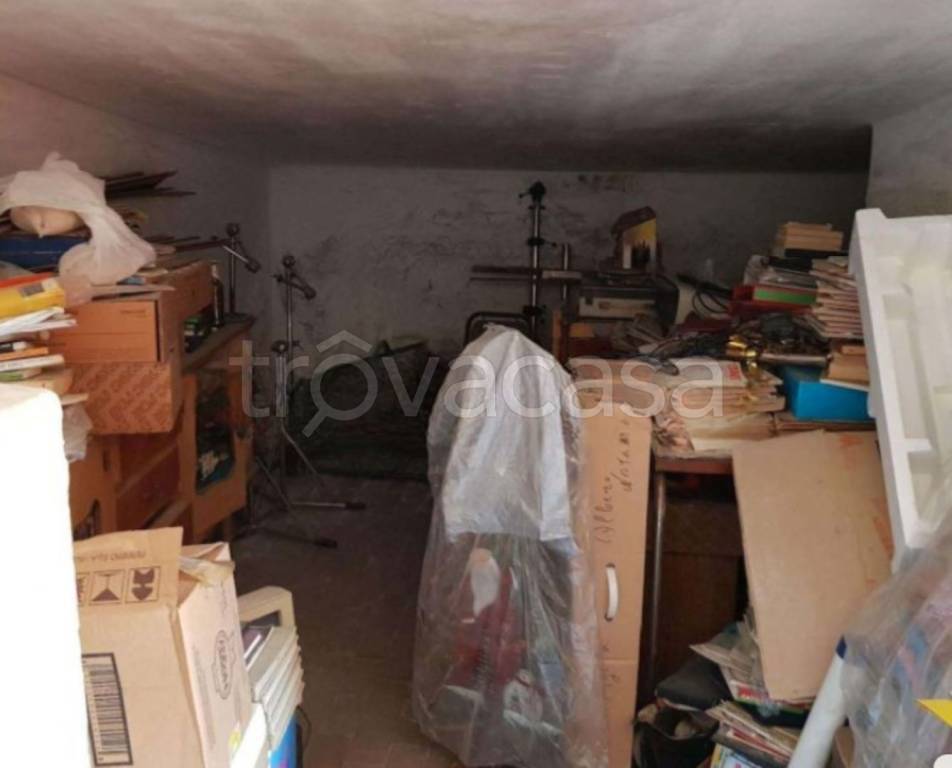 locale commerciale in vendita a Marcellina