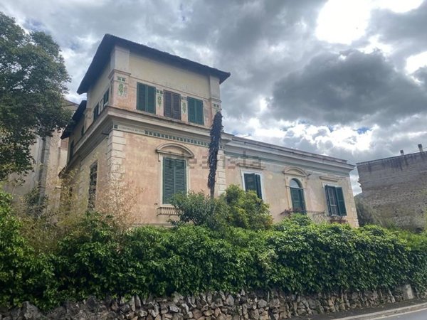 casa indipendente in vendita a Marcellina