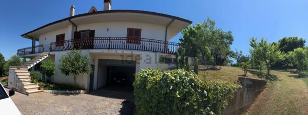 esavano in vendita a Marcellina