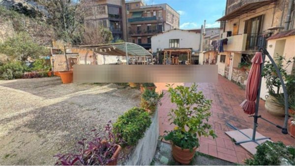 negozio in vendita a Marcellina