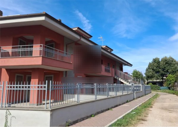 intera palazzina in vendita a Marcellina